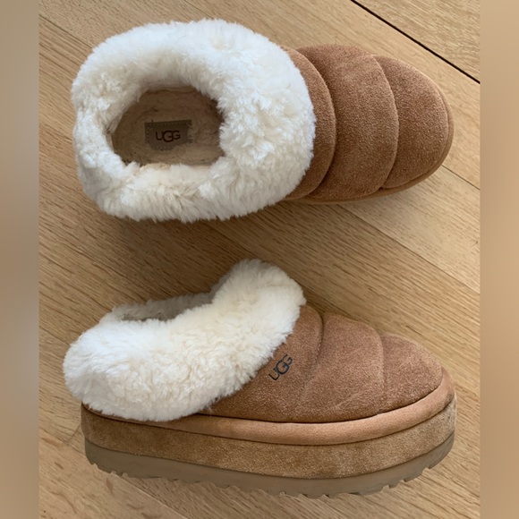 UGG Women's Cozy Brown and Cream Platform Slippers - Picture 7 of 12